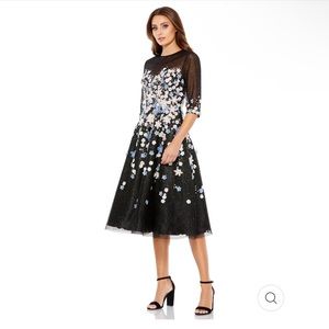 Mac Duggal style 11161,FLORAL EMBROIDERED A-LINE COCKTAIL DRESS black Sz16